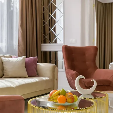 лукс на море Luxury In Downtown With Garage Warna