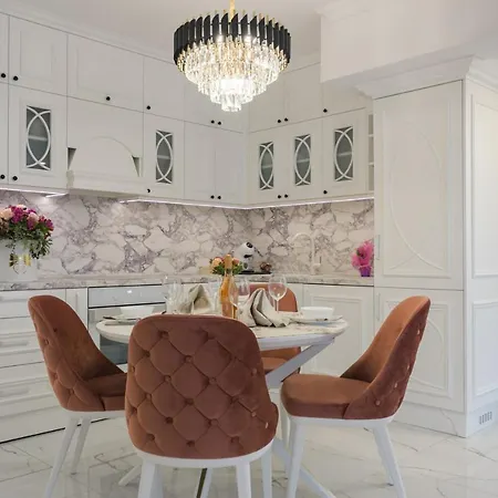 лукс на море Luxury In Downtown With Garage * Warna