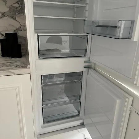 лукс на море Luxury In Downtown With Garage Warna