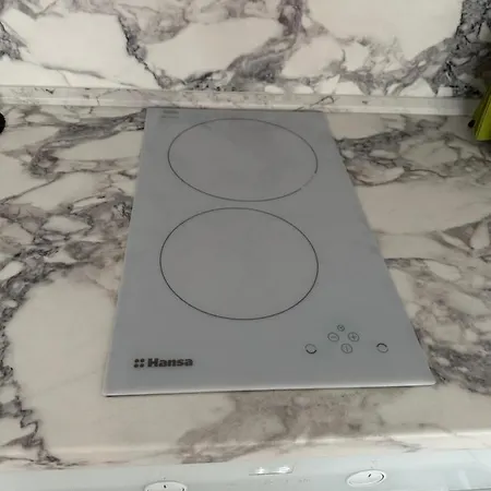 лукс на море Luxury In Downtown With Garage