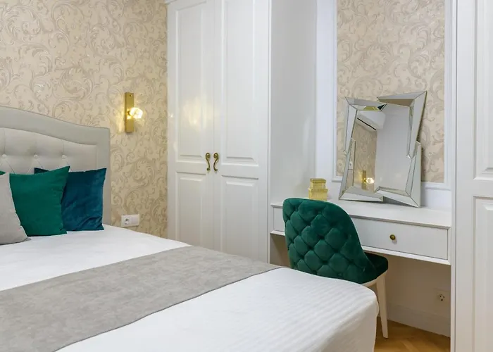 лукс на море Luxury In Downtown With Garage Apartment *