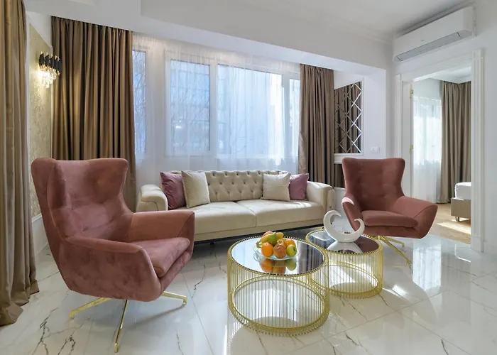 Daire лукс на море Luxury In Downtown With Garage *