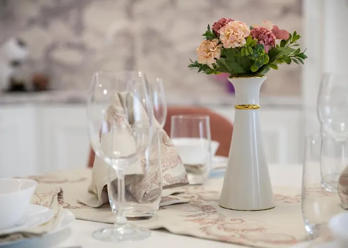 Daire лукс на море Luxury In Downtown With Garage *